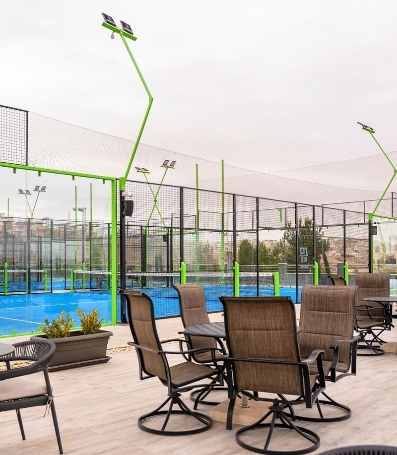 40 Love Padel & Café, Amman