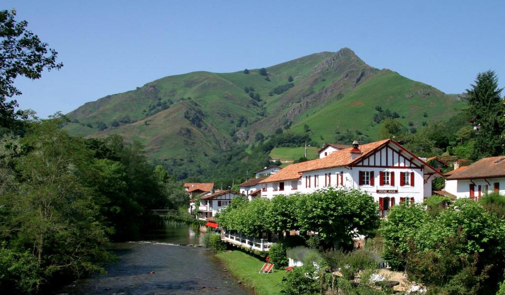 hotel arce Pays Basque, France padel